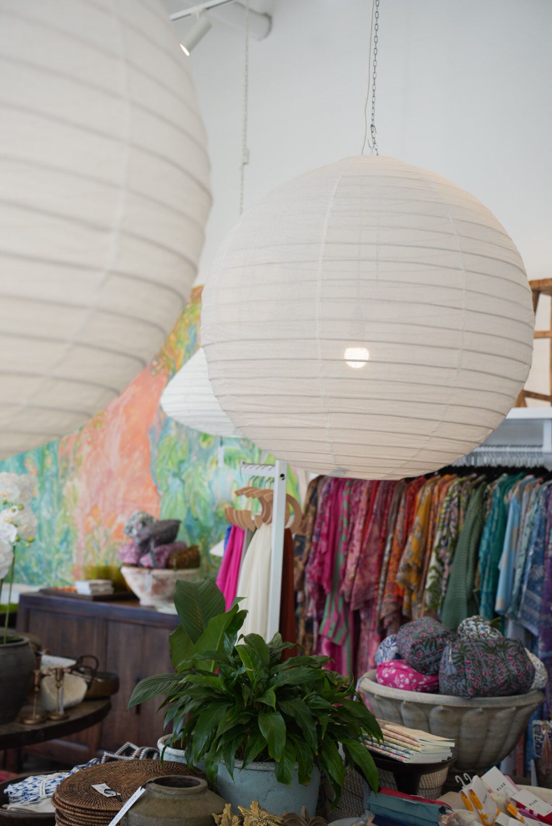 LINEN LIGHT SHADE | ROUND WHITE | LARGE