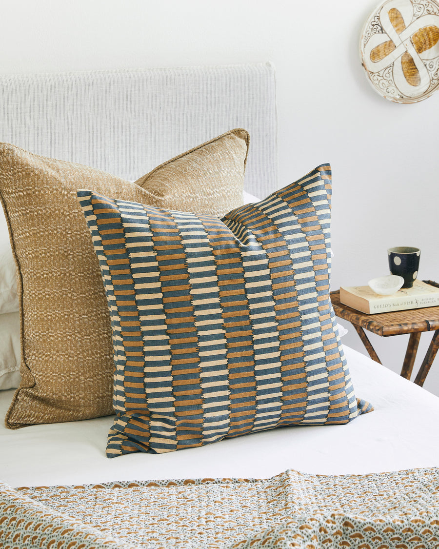 FRIULI PISTA LINEN CUSHION