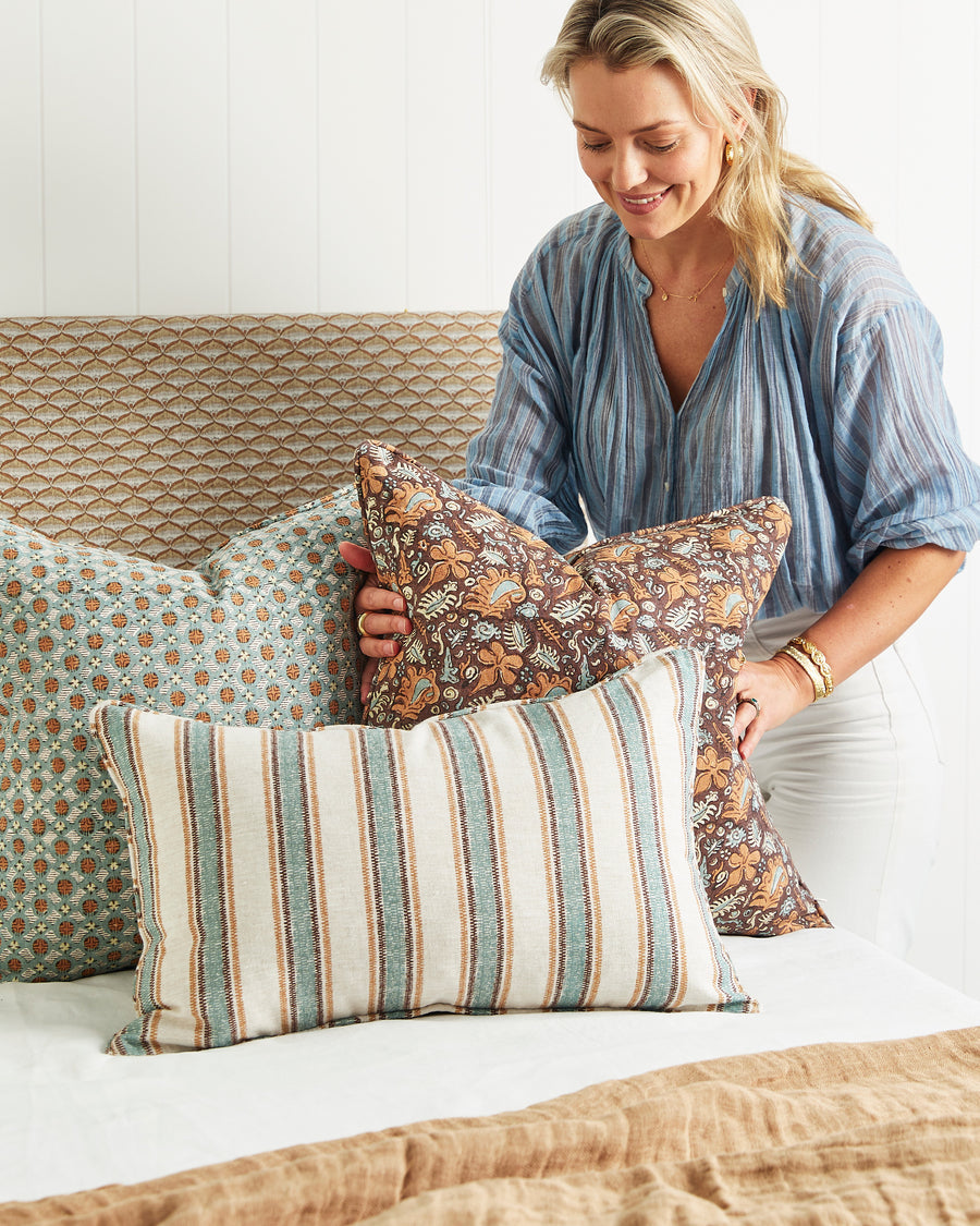 LIDO SUMAC LINEN CUSHION