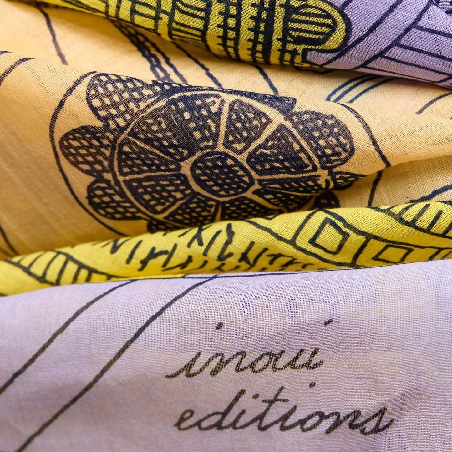 PARIS- LAVENDER SCARF by Inoui Editions