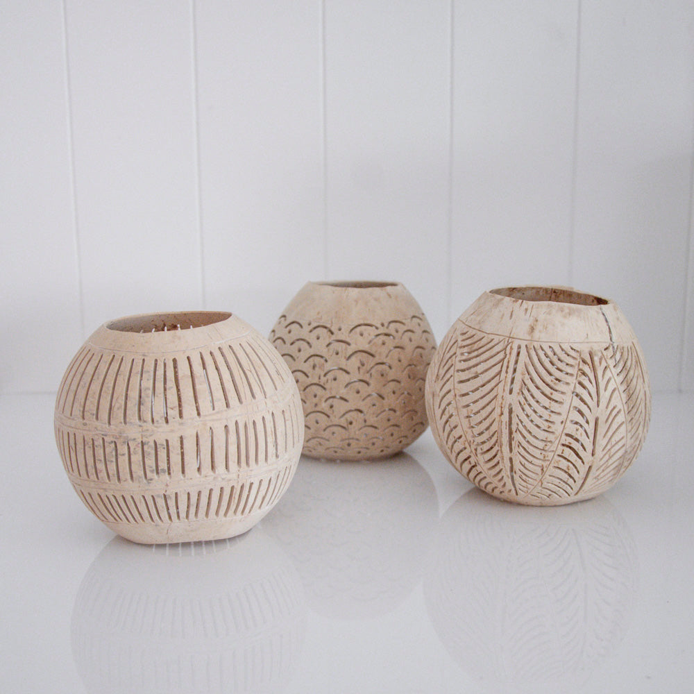 COCONUT TEALIGHT HOLDER