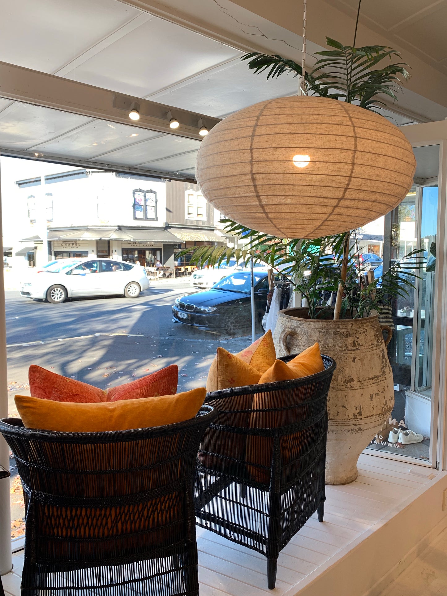 LINEN LIGHT SHADE | WHITE OVAL | MEDIUM