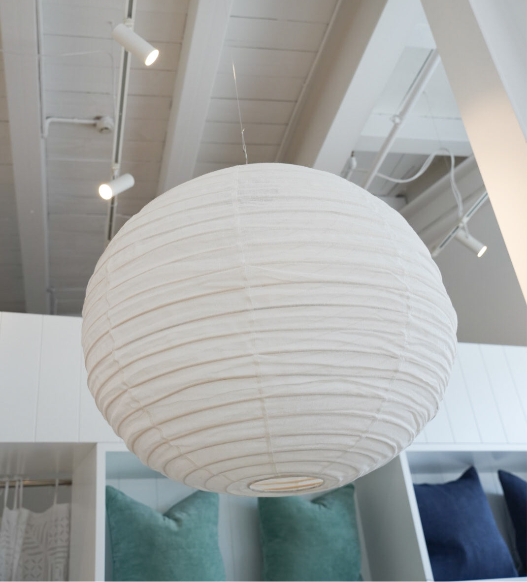 LINEN LIGHT SHADE | ROUND WHITE | LARGE