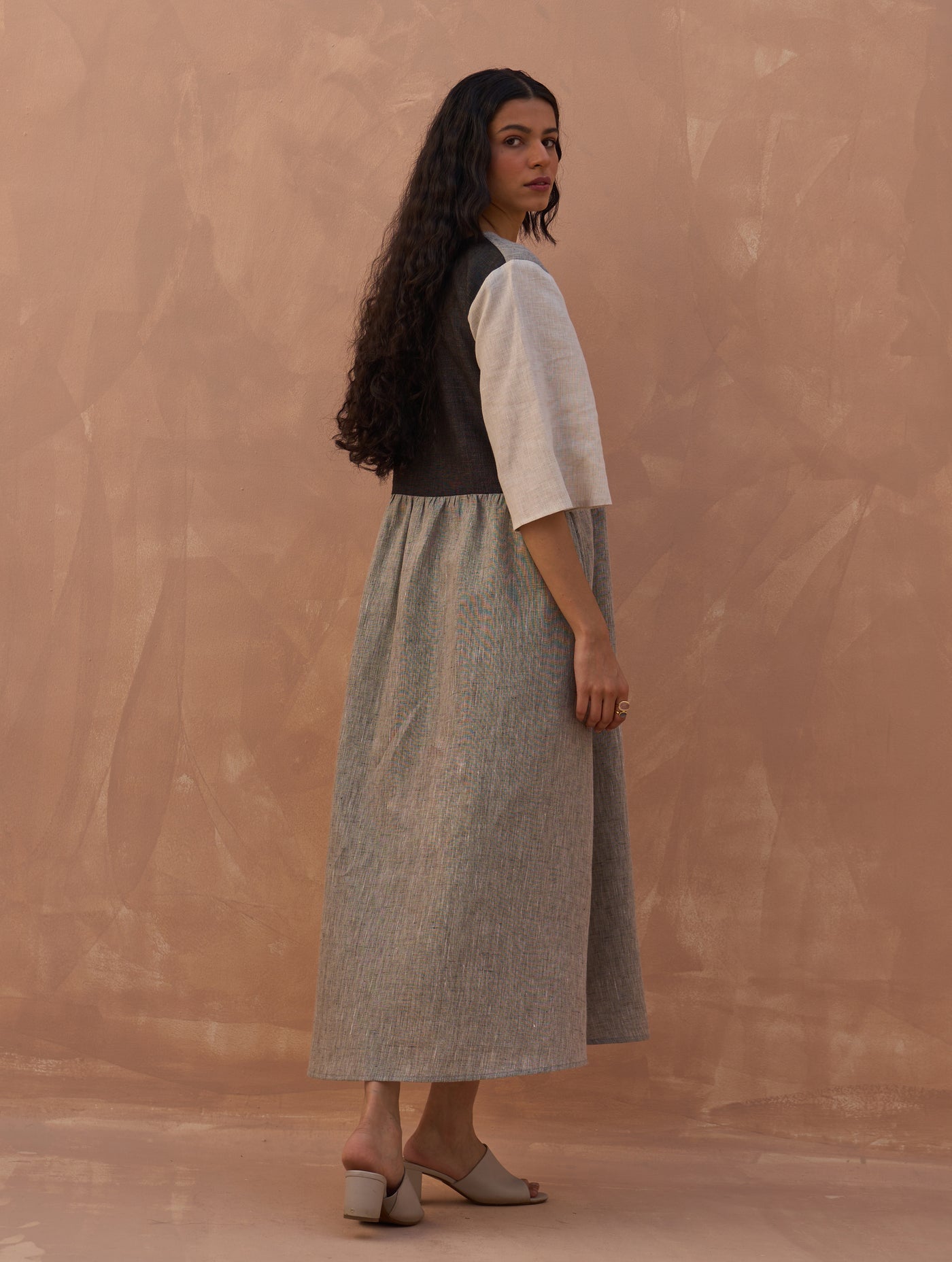 COLOUR-BLOCK LINEN DRESS