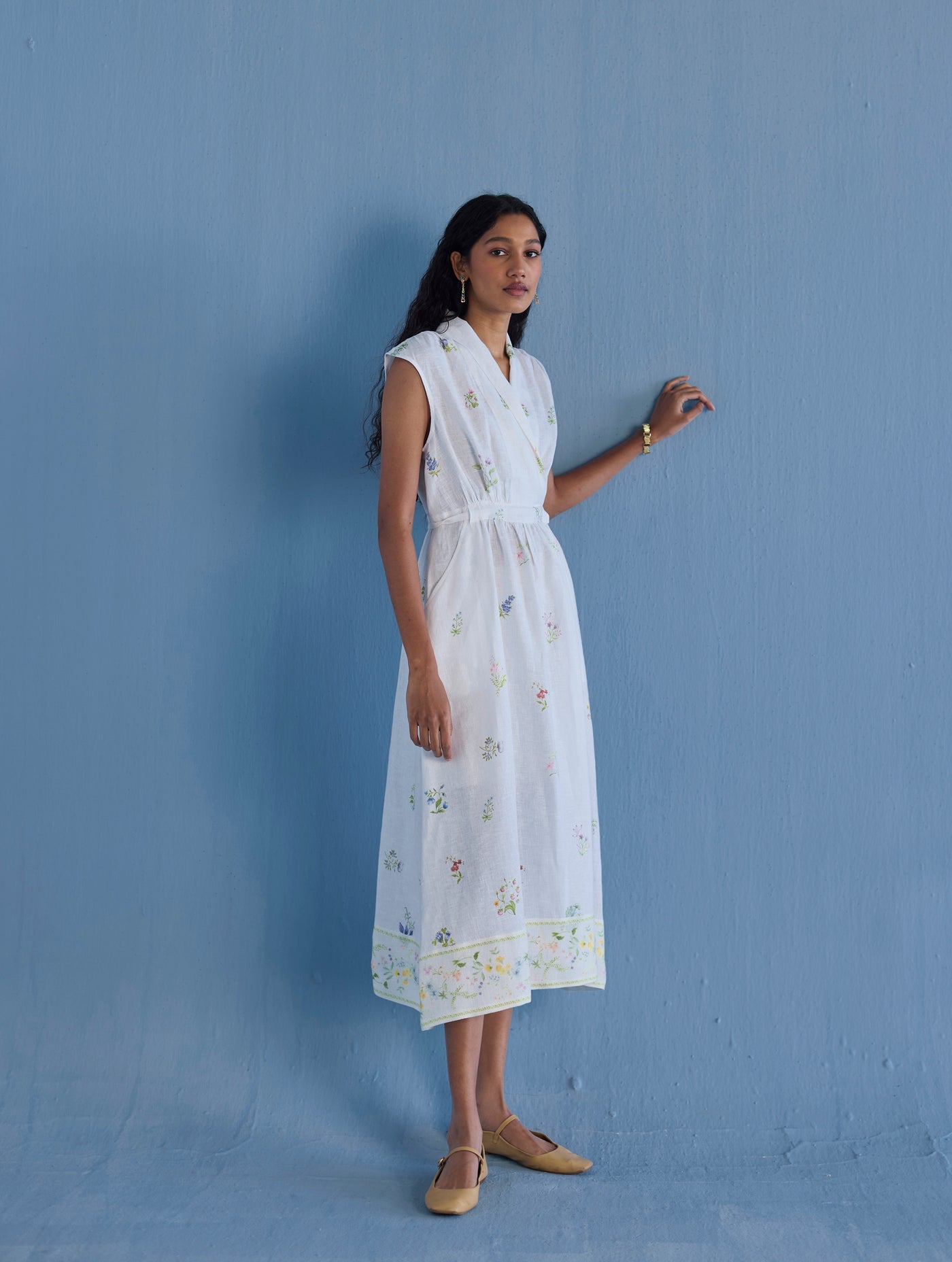 MEMA SHAWL COLLAR DRESS | WHITE