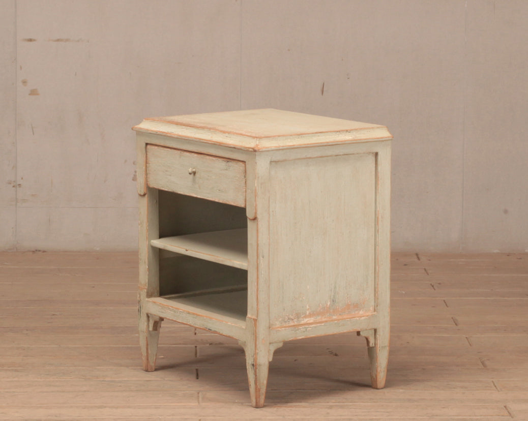 PAINTED SIDE TABLE w DRAWERS