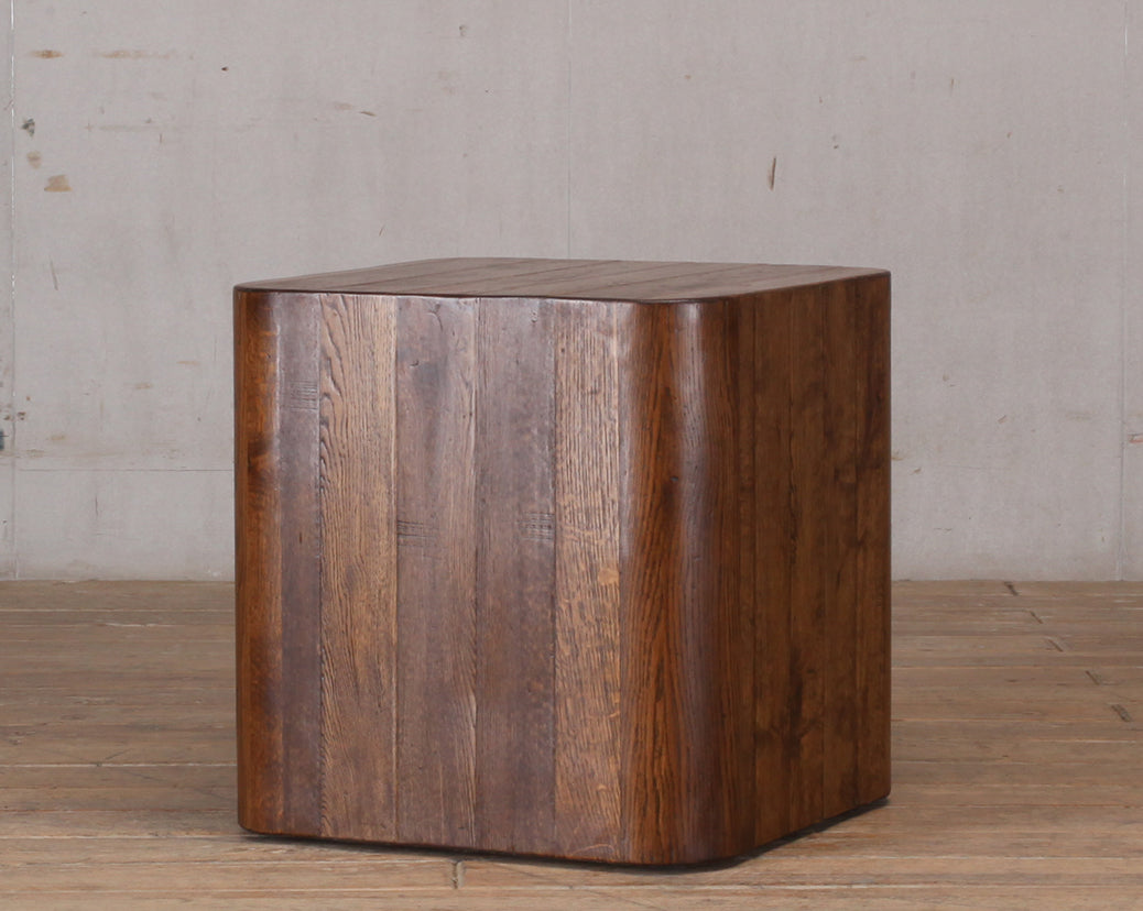 OAK SIDE TABLE