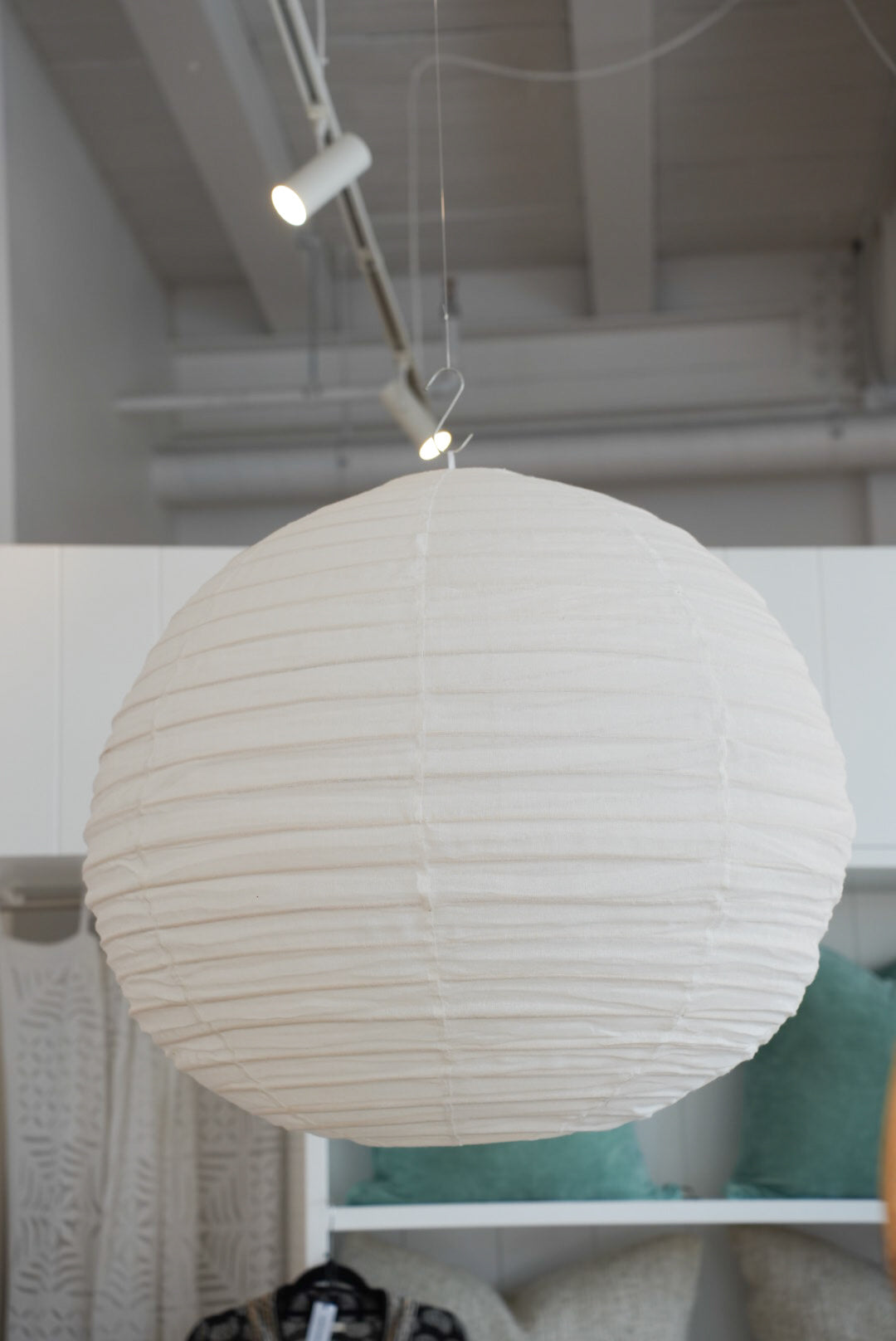 LINEN LIGHT SHADE | ROUND WHITE | LARGE