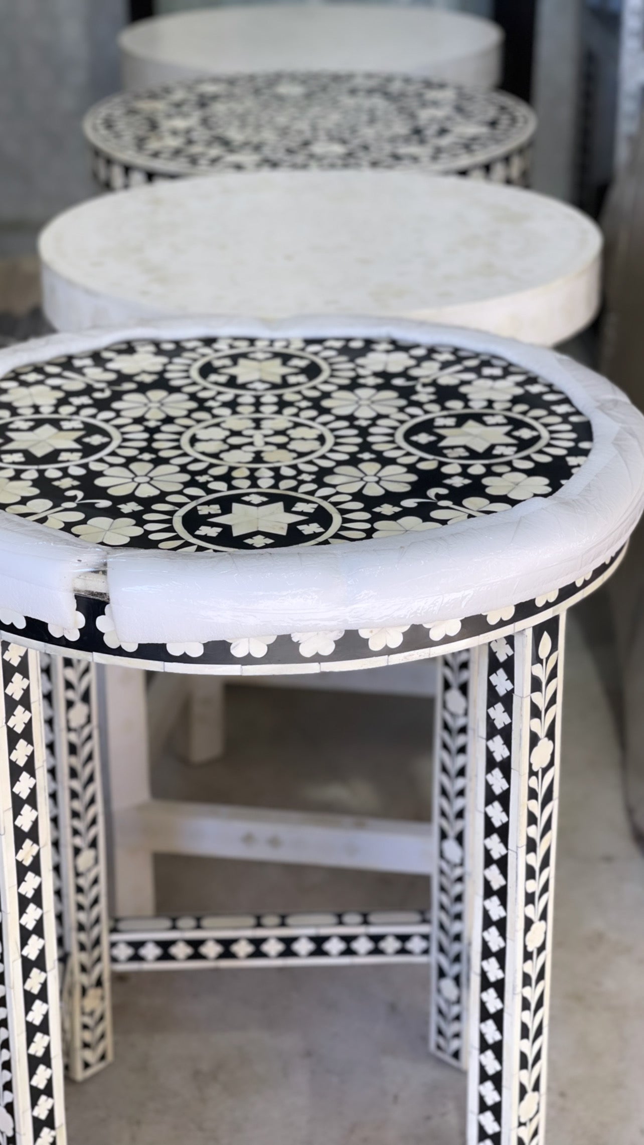 BONE INLAY SIDE TABLE | WHITE